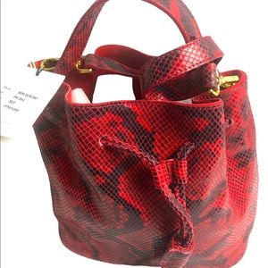 NWTVittoria Napoli Small Bucket Bag Payton Leather